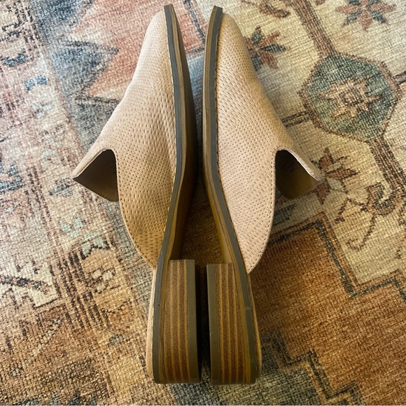 Indigo Rd. Tan Mule - Picture 2 of 8